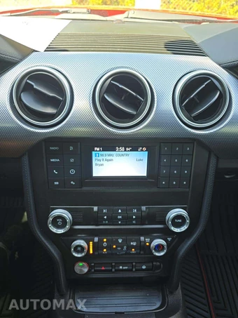 2021 Ford Mustang GT Coupe - miniatura 10