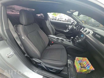 2021 Ford Mustang GT Coupe - miniatura 15