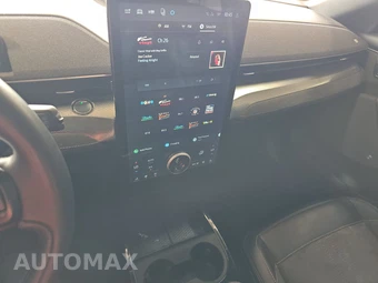 2021 Ford Mustang Mach-E GT - miniatura 11