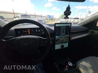 2021 Ford Mustang Mach-E Premium - miniatura 7