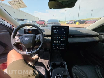 2021 Ford Mustang Mach-E Premium - miniatura 11