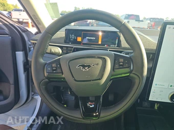 2021 Ford Mustang Mach-E Premium - miniatura 10
