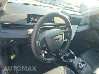 2021 Ford Mustang Mach-E Premium - miniatura 11