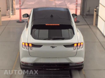 2021 Ford Mustang Mach-E Premium - miniatura 5