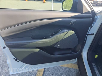 2021 Ford Mustang Mach-E Premium - miniatura 9