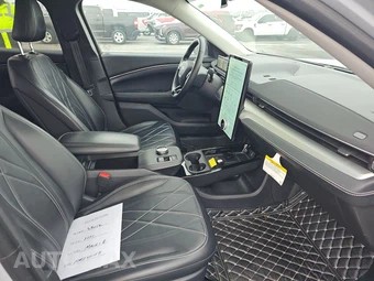 2021 Ford Mustang Mach-E Select - miniatura 24