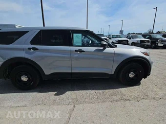 2021 Ford Police Interceptor Utility Base – miniatura 5