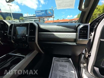 2021 Ford Super Duty F-250 Lariat Crew Cab Medium Bed - miniatura 16
