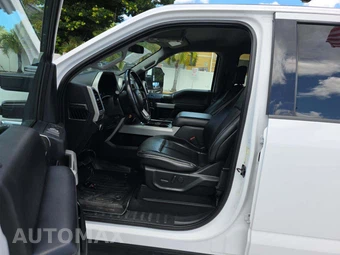 2021 Ford Super Duty F-250 Lariat Crew Cab Medium Bed - miniatura 3