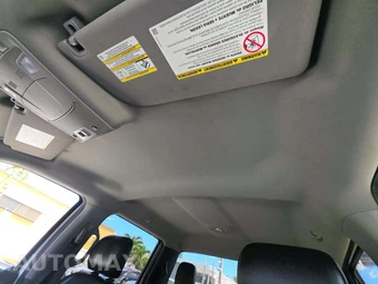 2021 Ford Super Duty F-250 Lariat Crew Cab Medium Bed - miniatura 8