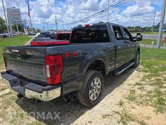 2021 Ford Super Duty F-250 Lariat Crew Cab Medium Bed - miniatura 3