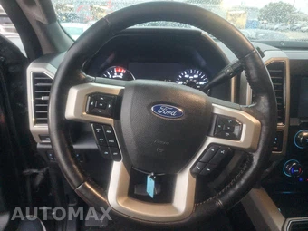 2021 Ford Super Duty F-250 Lariat Crew Cab Medium Bed - miniatura 10