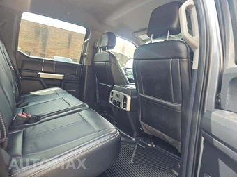 2021 Ford Super Duty F-250 Lariat Crew Cab Medium Bed - miniatura 16