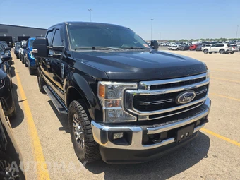 2021 Ford Super Duty F-250 Lariat Crew Cab Medium Bed - miniatura 3