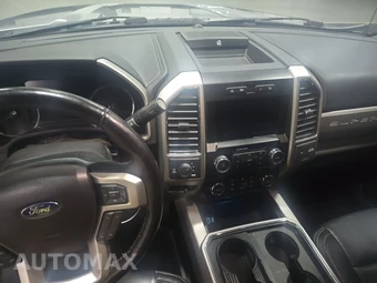 2021 Ford Super Duty F-250 Lariat Crew Cab Medium Bed - miniatura 10