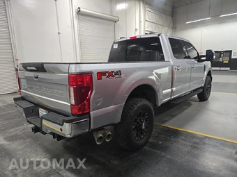 2021 Ford Super Duty F-250 Lariat Crew Cab Medium Bed - miniatura 3