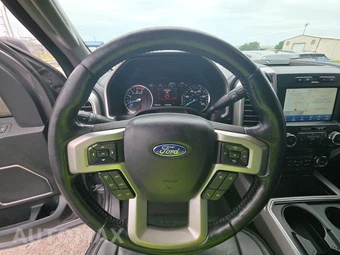 2021 Ford Super Duty F-250 Lariat Crew Cab Medium Bed - miniatura 10