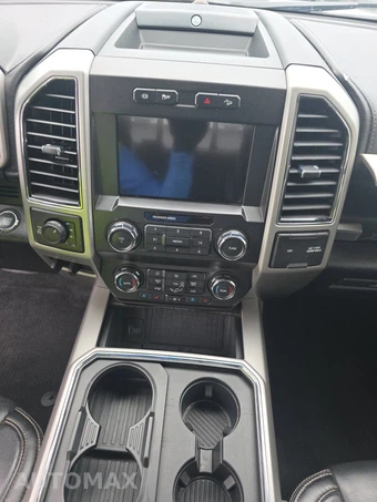 2021 Ford Super Duty F-250 Lariat Crew Cab Medium Bed - miniatura 11