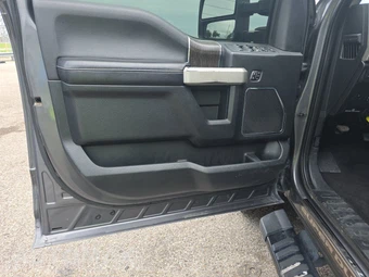 2021 Ford Super Duty F-250 Lariat Crew Cab Medium Bed - miniatura 9