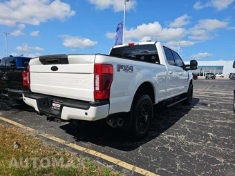2021 Ford Super Duty F-250 Lariat Crew Cab Medium Bed - miniatura 3