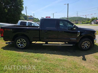 2021 Ford Super Duty F-250 Lariat Crew Cab Medium Bed - miniatura 4