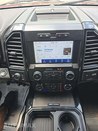 2021 Ford Super Duty F-250 Lariat Crew Cab Medium Bed - miniatura 10