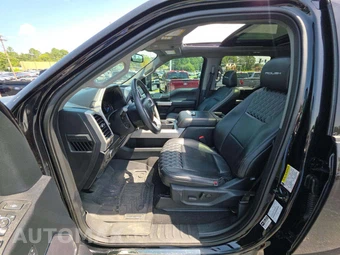 2021 Ford Super Duty F-250 Lariat Crew Cab Medium Bed - miniatura 3