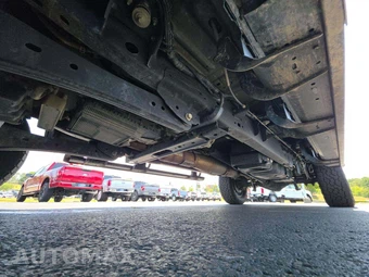 2021 Ford Super Duty F-250 Lariat Crew Cab Medium Bed - miniatura 4