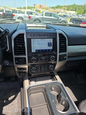 2021 Ford Super Duty F-250 Lariat Crew Cab Medium Bed - miniatura 7