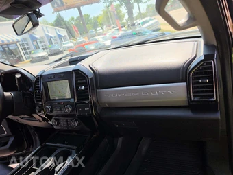 2021 Ford Super Duty F-250 Lariat Crew Cab Medium Bed - miniatura 19