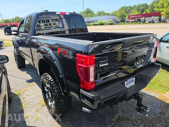 2021 Ford Super Duty F-250 Lariat Crew Cab Medium Bed - miniatura 2