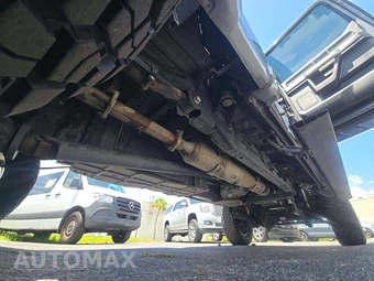 2021 Ford Super Duty F-250 Lariat Crew Cab Medium Bed - miniatura 17