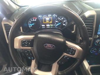 2021 Ford Super Duty F-250 Lariat Crew Cab Medium Bed - miniatura 16