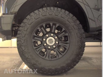 2021 Ford Super Duty F-250 Lariat Crew Cab Medium Bed - miniatura 9