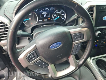 2021 Ford Super Duty F-250 Platinum Crew Cab Medium Bed - miniatura 10