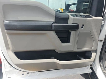 2021 Ford Super Duty F-250 XL Crew Cab Long Bed - miniatura 9