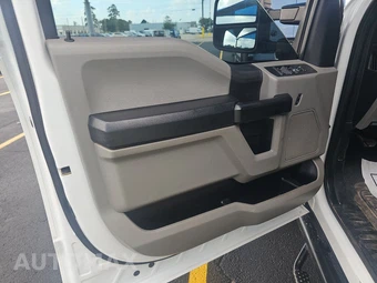 2021 Ford Super Duty F-250 XL Crew Cab Long Bed - miniatura 9