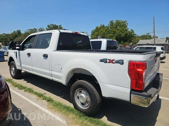 2021 Ford Super Duty F-250 XL Crew Cab Medium Bed - miniatura 2