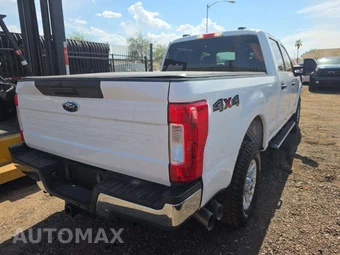 2021 Ford Super Duty F-250 XLT Crew Cab Medium Bed - miniatura 3