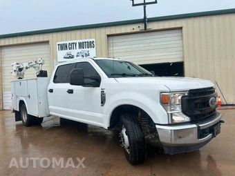 2021 Ford Super Duty F-350 Cab Chassis XL Crew Cab DRW - miniatura 3