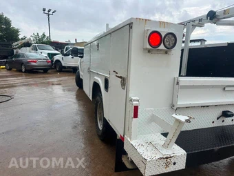 2021 Ford Super Duty F-350 Cab Chassis XL Crew Cab DRW - miniatura 6