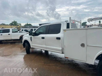 2021 Ford Super Duty F-350 Cab Chassis XL Crew Cab DRW - miniatura 9