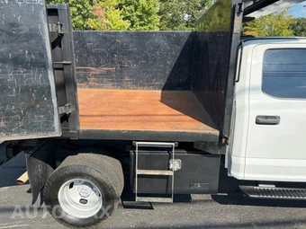 2021 Ford Super Duty F-350 Cab Chassis XL Crew Cab DRW - miniatura 19