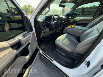 2021 Ford Super Duty F-350 Cab Chassis XL Crew Cab DRW - miniatura 33