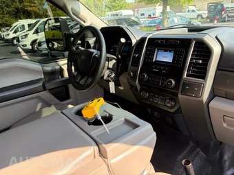 2021 Ford Super Duty F-350 Cab Chassis XL Crew Cab DRW - miniatura 54