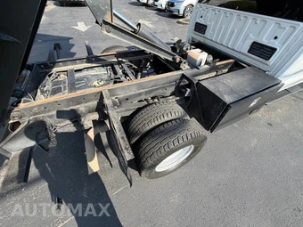 2021 Ford Super Duty F-350 Cab Chassis XL Crew Cab DRW - miniatura 77