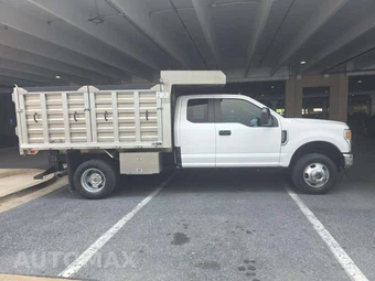 2021 Ford Super Duty F-350 Cab Chassis XL Extended Cab w/Rear Doors DRW - miniatura 4