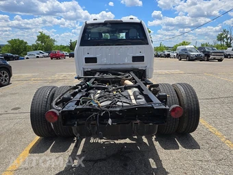 2021 Ford Super Duty F-350 Cab Chassis XL Extended Cab w/Rear Doors DRW - miniatura 5
