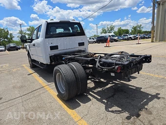 2021 Ford Super Duty F-350 Cab Chassis XL Extended Cab w/Rear Doors DRW - miniatura 6