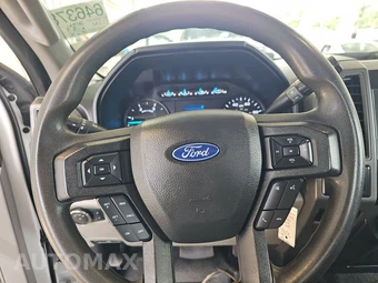 2021 Ford Super Duty F-350 Cab Chassis XL Regular Cab DRW - miniatura 10